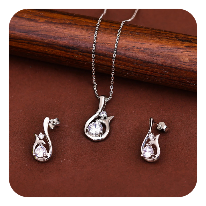 Necklaces & Pendants